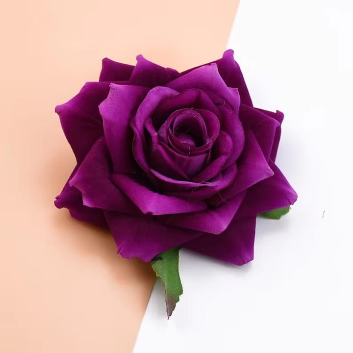 The Velvet Rose Head, White