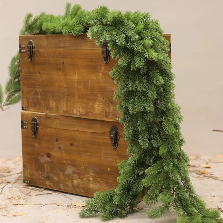 The Cedar Line Garland