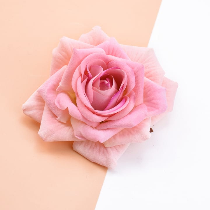The Velvet Rose Head, Light pink
