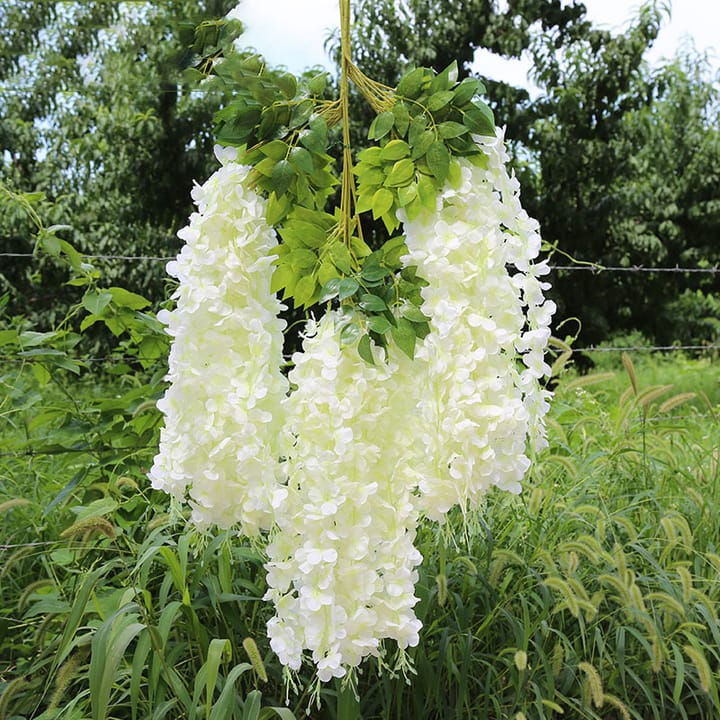 The Wisteria Cascade Garland, White