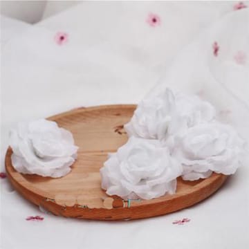 The Rose Head Pack, White