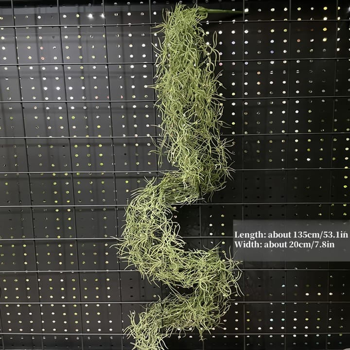 The Cascading Fern Vine, Light green moss strands
