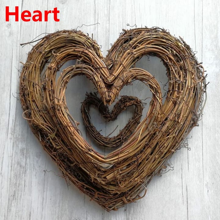 The Rattan Vine Wreath Ring, Heart